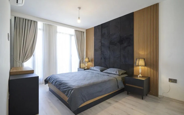 Amazing Penthouse Apartment With Rooftop Pool&bar