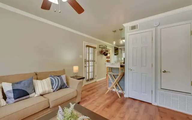 The Homestead Luxury-cozy 2BR Apartments Near SFA