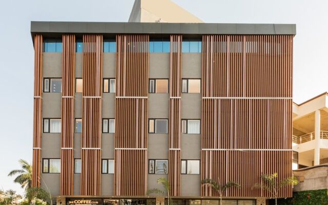 Townhouse OAK Hotel Oasis Blue