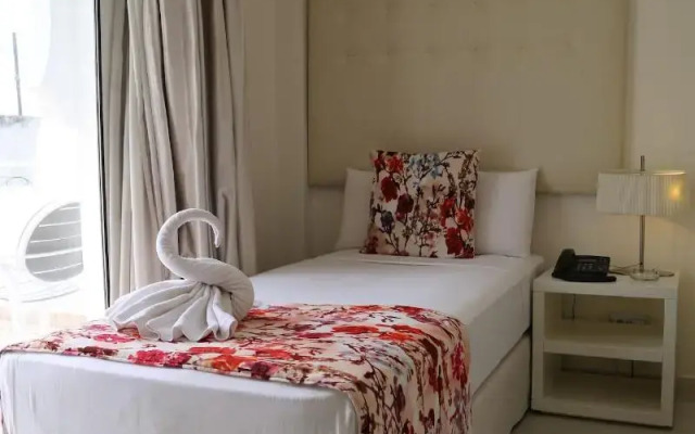Al Mandari Hotel
