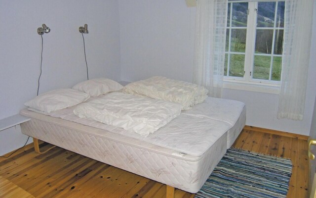 Stunning Home in Skei I Jølster With 4 Bedrooms