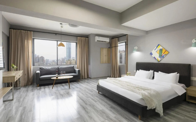 Xuanyue Hotel (Wuyi Square IFS International Financial Center)