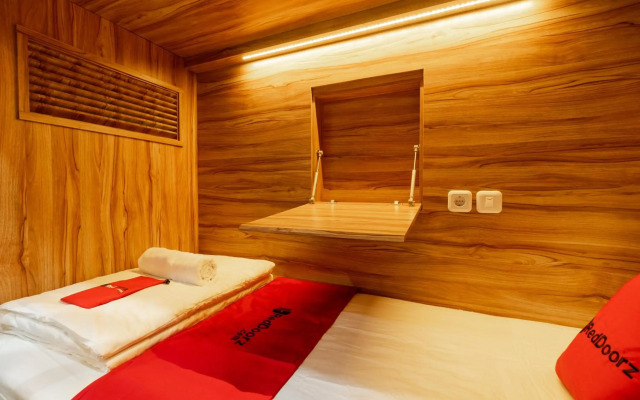 RedDoorz Plus near Senayan City