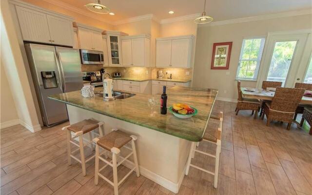 Beachy Villa Vista Apartment 5