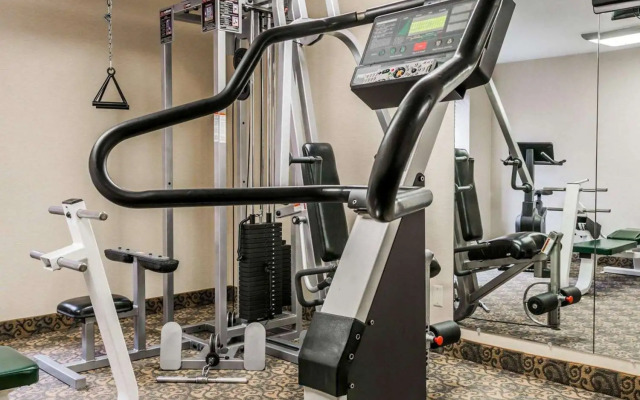 Wingate by Wyndham Utica