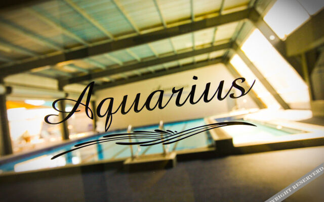 Aquarius Apartments and Cabins