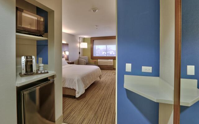 Holiday Express & Suites Portales by IHG