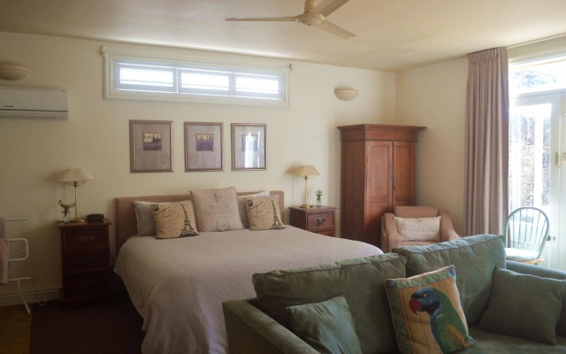 Athelney Cottage – Guest Rooms – Adelaide