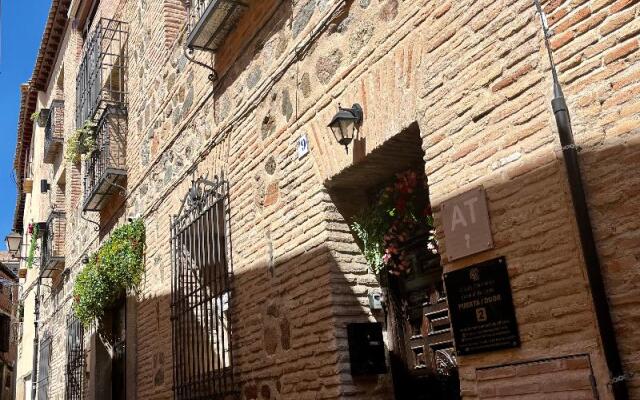 Casón De Los López Apartments