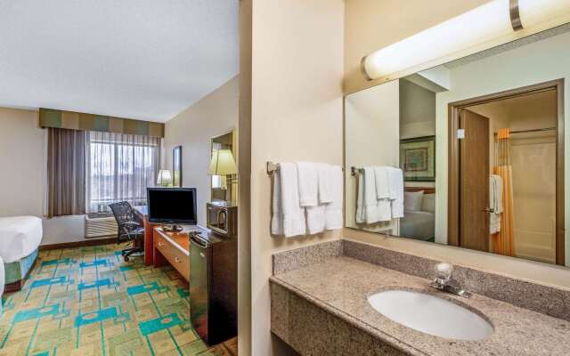 La Quinta Inn & Suites by Wyndham Des Moines West Clive