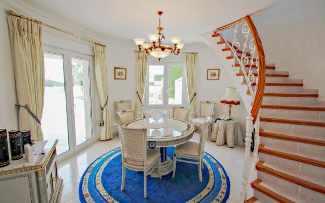 El Sol - luxury villa with private pool in Benissa