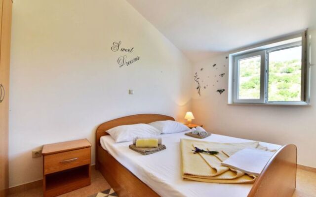 Apartment Sani Karlobag 12725