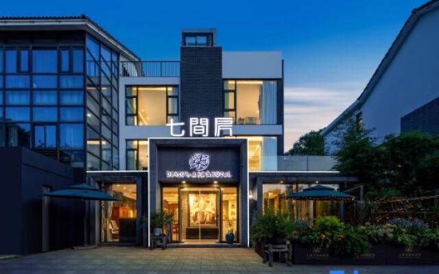 Luck seven Design Hotel