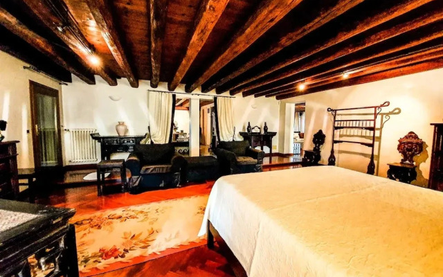 Villa Foscolo  Luxury Rooms & Apartments