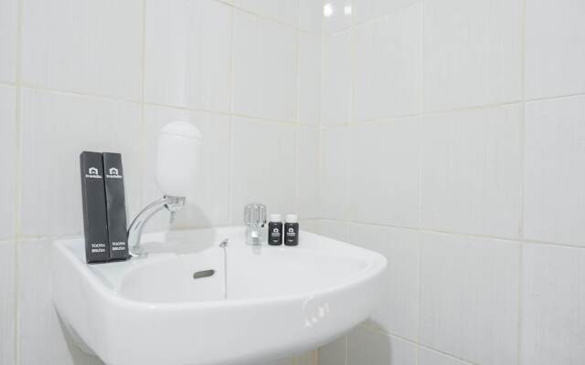 Scenic And Strategic Studio Amethyst Apartment