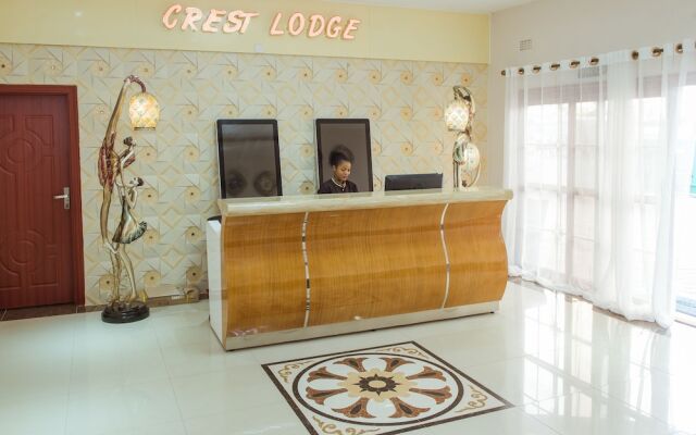 The Crest Lodge