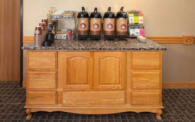 AmericInn by Wyndham Grundy Center