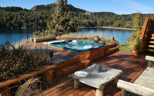 Magnificent Home with Lake Vistas H14