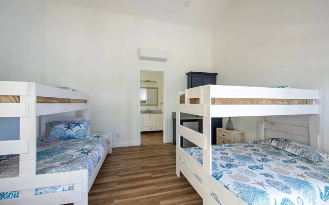 Pink Sands Point 10 Bedroom Estate