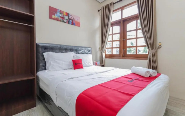 OYO 90175 Tl Guest House