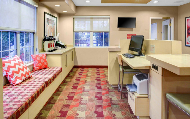 Hawthorn Extended Stay by Wyndham Cincinnati NE/Mason