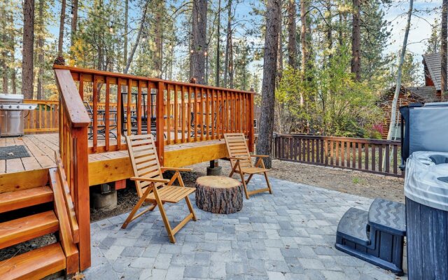 THE Teddy Bear Chalet #2257