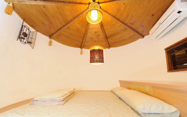 Zhuo Ye Cottage