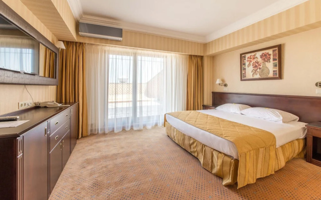 Ramada Hotel and Suites Bucharest North