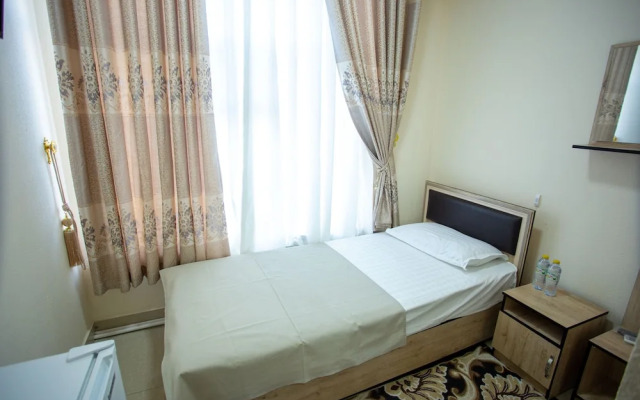 Hotel Tiny Art House