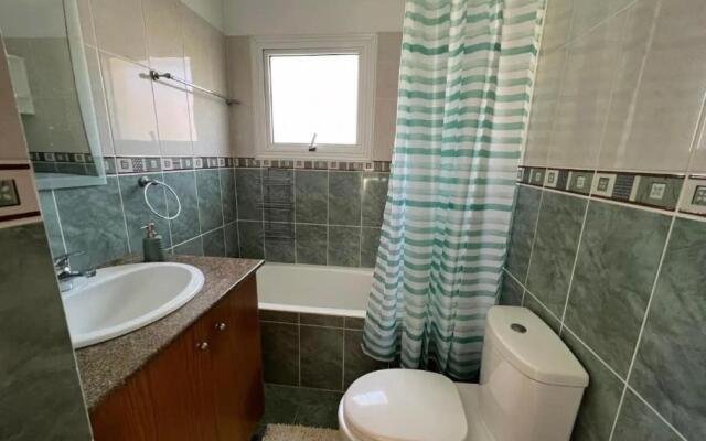 3bdr villa-pool/700m from a blue flag beach!