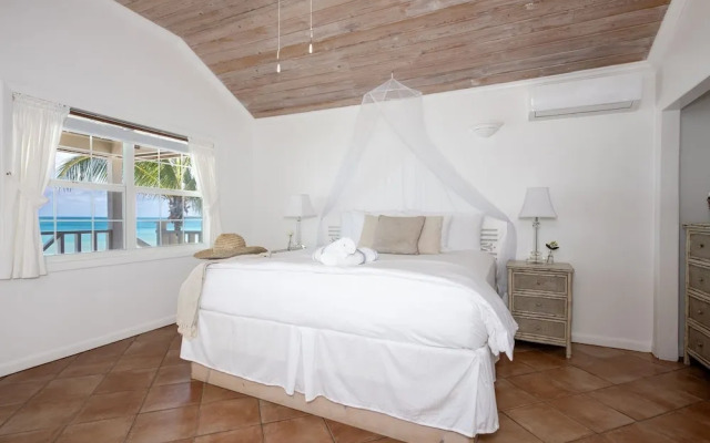 Cocodimama 14 Bedroom Hotel Room