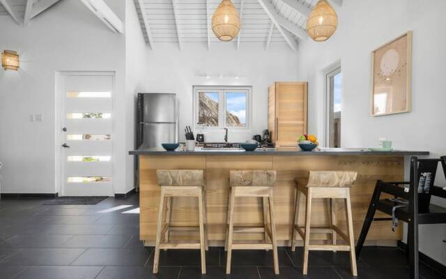 NEW Villa - Beautiful 3BR 2BA With Private Pool
