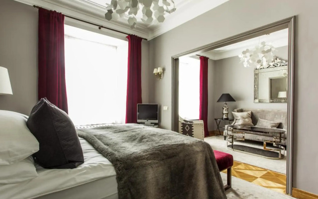 Hotel St. Petersbourg