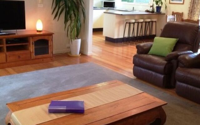 Acacia House Spa Balcony Apartment