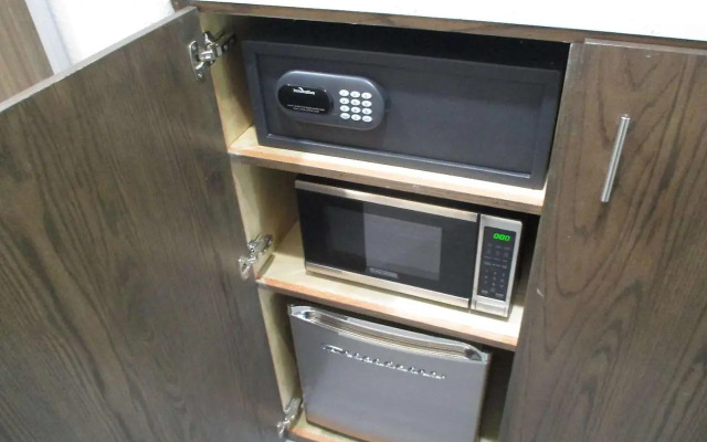 Best Western Premier Liberty Inn & Suites