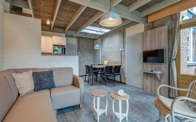 Restyled Bungalow with Dishwasher near Nature Reserve