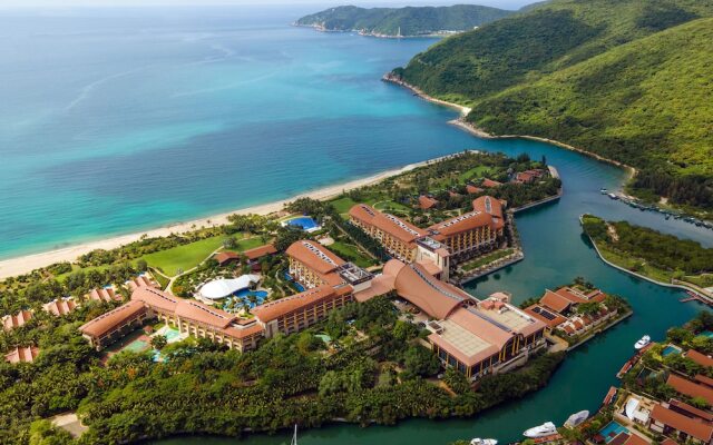 The St. Regis Sanya Yalong Bay Resort