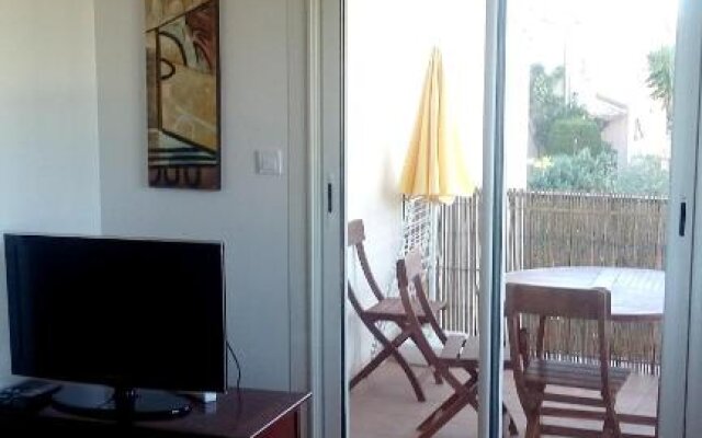 Appartement de 2 chambres a Saint Cyr sur Mer a 200 m de la plage avec terrasse et wifi