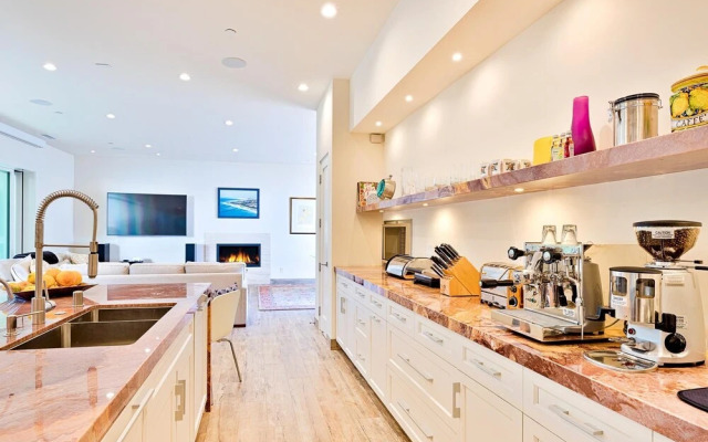 Dolphin Sunset - 4 Br Home