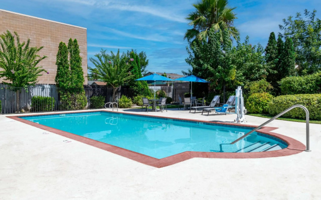 Hampton Inn & Suites Sacramento-Cal Expo