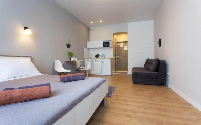 Modern studio, metro Pushkinska and Universytet - Chernyshevska str. 95-2