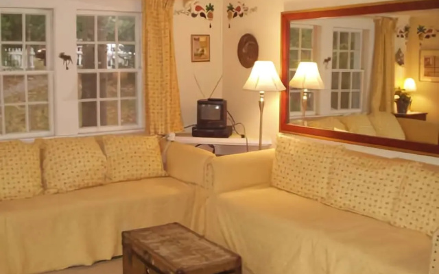 Bungalhigh - One Bedroom Home