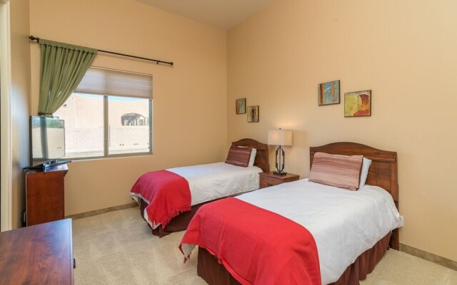 Casa Vista 4 Bedroom Home by RedAwning