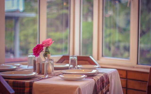 Golden Tulip Manali Hotel