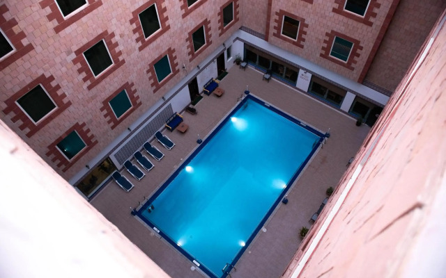Ramee Guestline Hotel Qurum