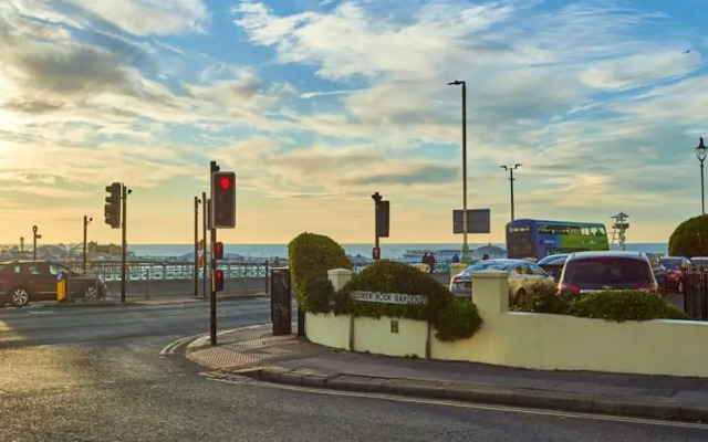 Flat in Kemptown. Road Opposite to Beach