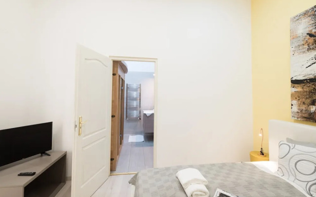 Budapest Easy Flat - Basilica Lux