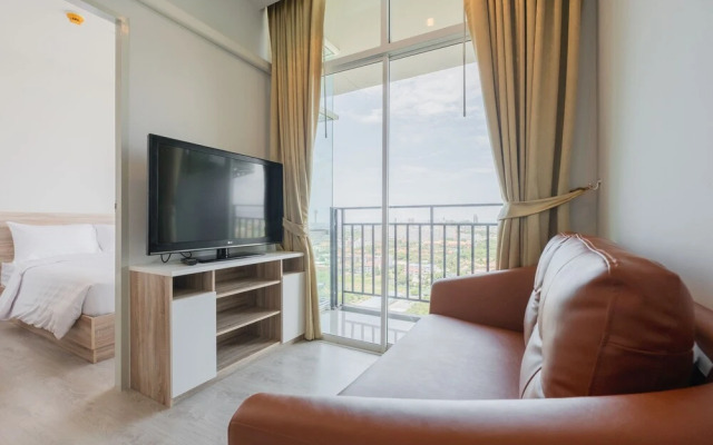 The Grand Jomtien by Favstay