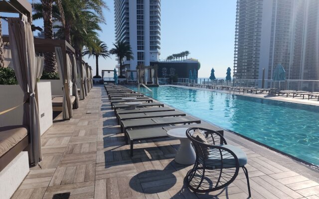 HH Exclusive Condos by Cielo Stays