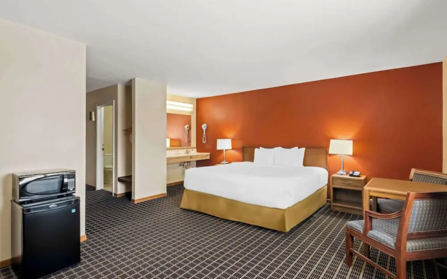 Econo Lodge Manistee